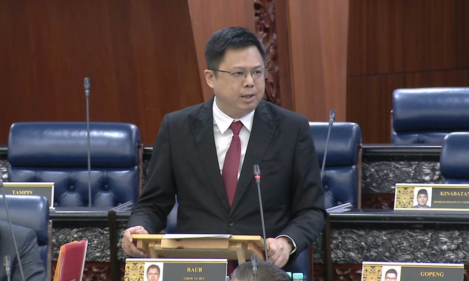 malaysiakini.com - S'pore imports pigs from S'wak, generating RM742.5m since 2017 - DAP MP tells Wan Saiful