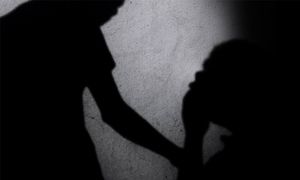 Man who tried to gouge out mother's eyes asks court to drop case