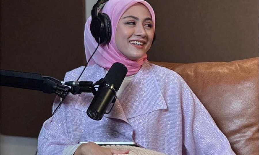 'I am not the woman' - former co-host of Nik Nazmi's podcast denies caught up in khalwat case