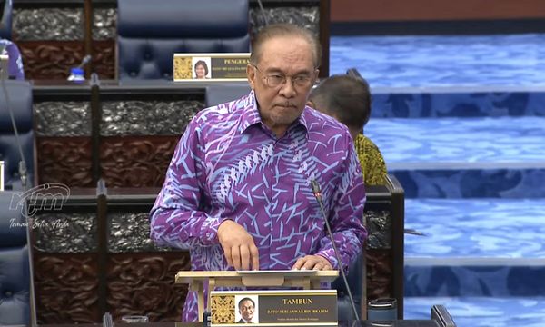 Siapa lagi kalau bukan Trump?- Anwar nafi tunduk kepada  AS