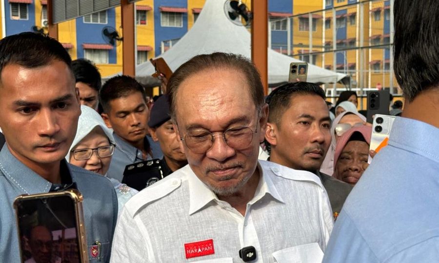 Rafizi, Nik Nazmi keluar PKR: Saya tak follow lagi, kata Anwar