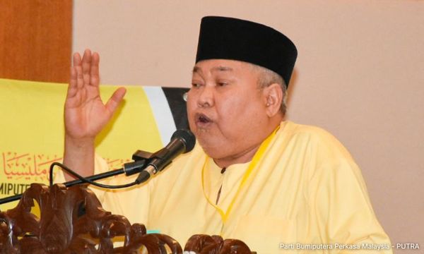 SNAPSHOT | Putra: We're now migrant 'haven', be more strict; RM1 ATM fee abolished July 1