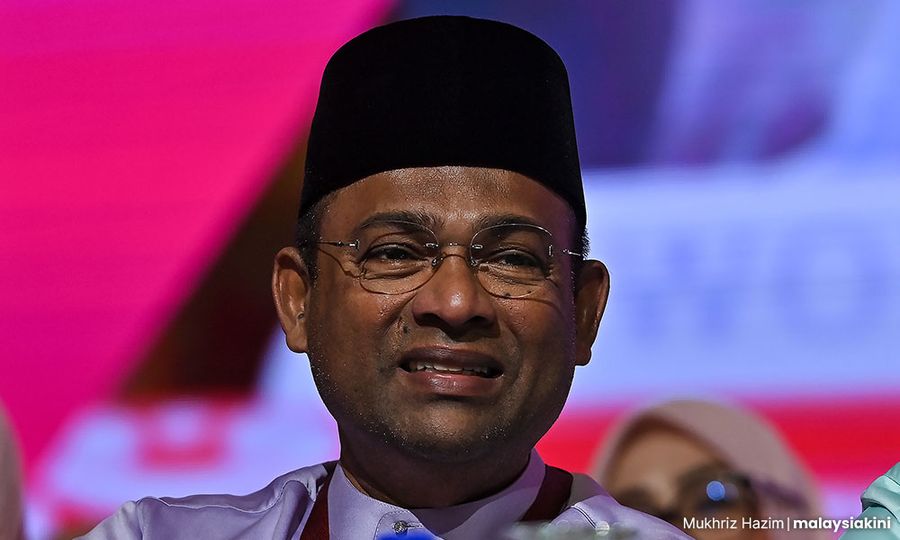 Azeez nafi ada kuasa mutlak ke atas Tabung Haji