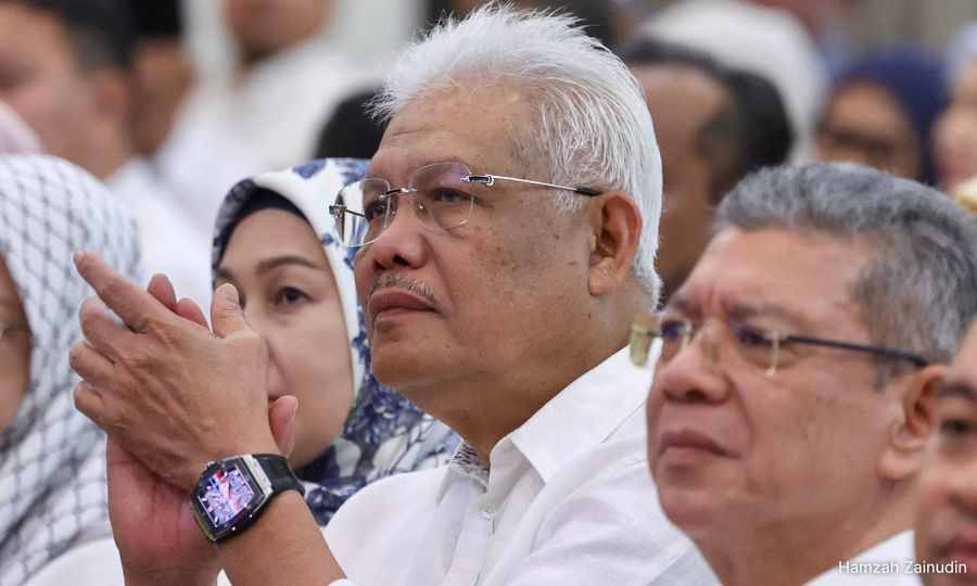 Hamzah says 'no' to Umno, pledges to assist PN