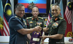 Tengku Muhammad Fauzi dilantik Panglima Angkatan Bersama