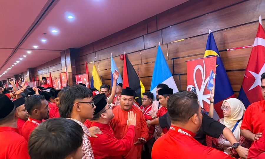 Cops investigating Bersatu AGM chaos