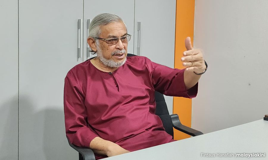 Isu Kg Sungai Baru: Muhyiddin tidak boleh lepas tangan - Khalid