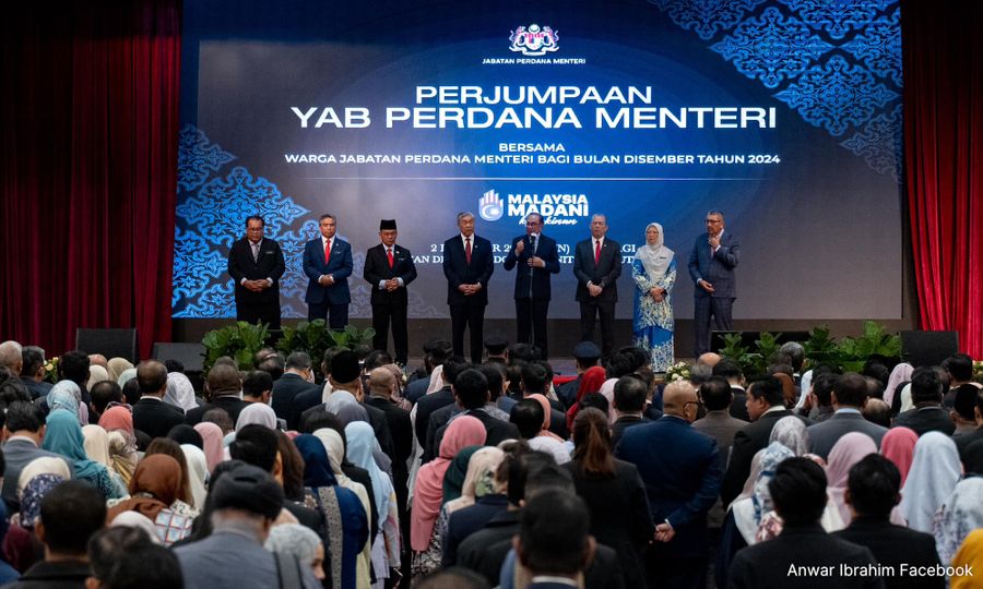 PM gesa penjawat awam tingkat prestasi selaras kenaikan gaji 