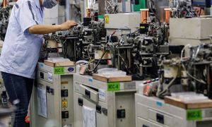 政府获3470亿投资承诺 ，半年批准额逾全年目标六成