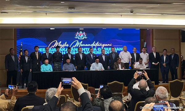 希盟与4友党签协议，保证政府做满5年