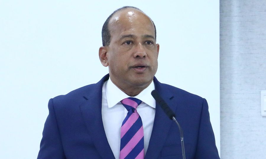 Sundra withdraws suit against ex-AG Thomas, govt