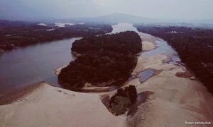 Nelayan sungai, penternak ikan dihimpit 'padang pasir'