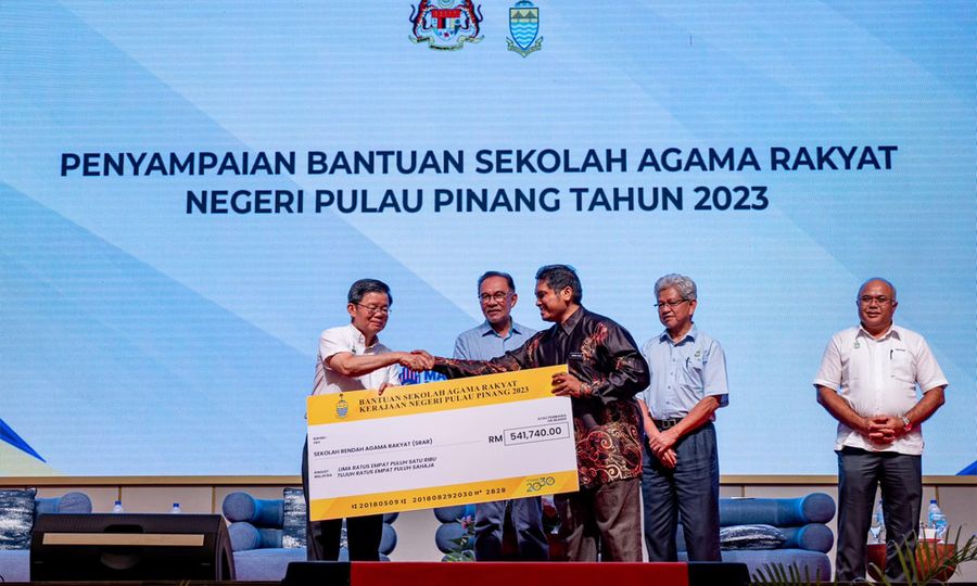 PM announces RM4.61m aid for Penang public religious schools