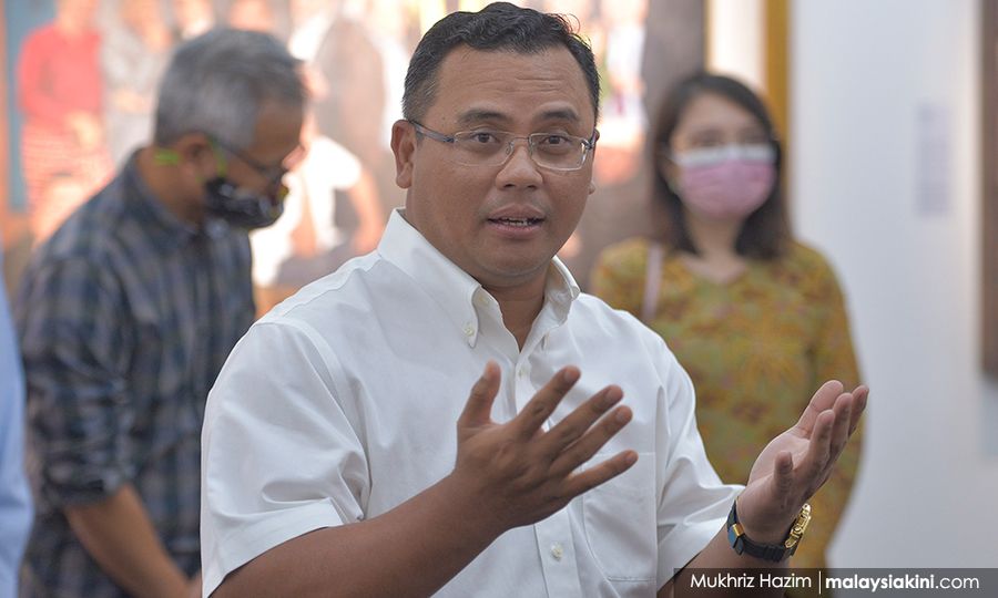 S'gor MB hits back at 'syok sendiri' Azmin with economic growth data