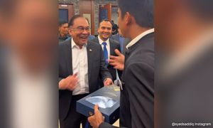 'But Bella should be next to you,' PM quips to Syed Saddiq