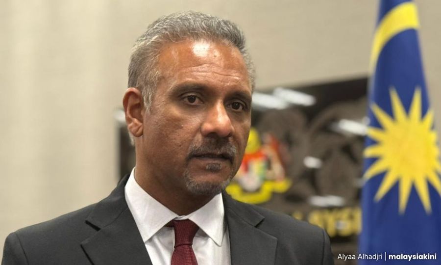 Déjà vu for Karpal's son as father's prosecution while defending Anwar echoes in probe on lawyers