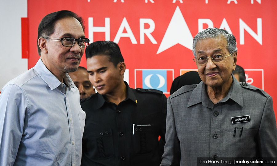 Dr M obses mahu jatuhkan Anwar kerana ego, kata MP DAP