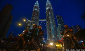 18 'ulat foto' KLCC ditahan kerana serang lelaki