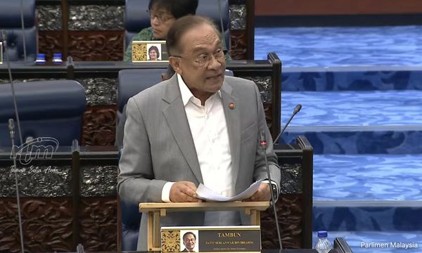 Pendapat peribadi saya, rotan harus dikembalikan di sekolah  - PM