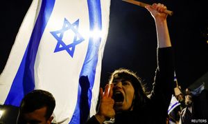 Perarakan bendera Israel di Baitulmaqdis cetus kemarahan Palestin