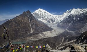 Glasier Hindu Kush Himalaya cair 65% lebih cepat