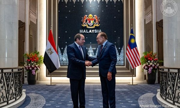 Anwar thanks El-Sisi for Egypt's crucial role in facilitating Malaysia's aid to Gaza