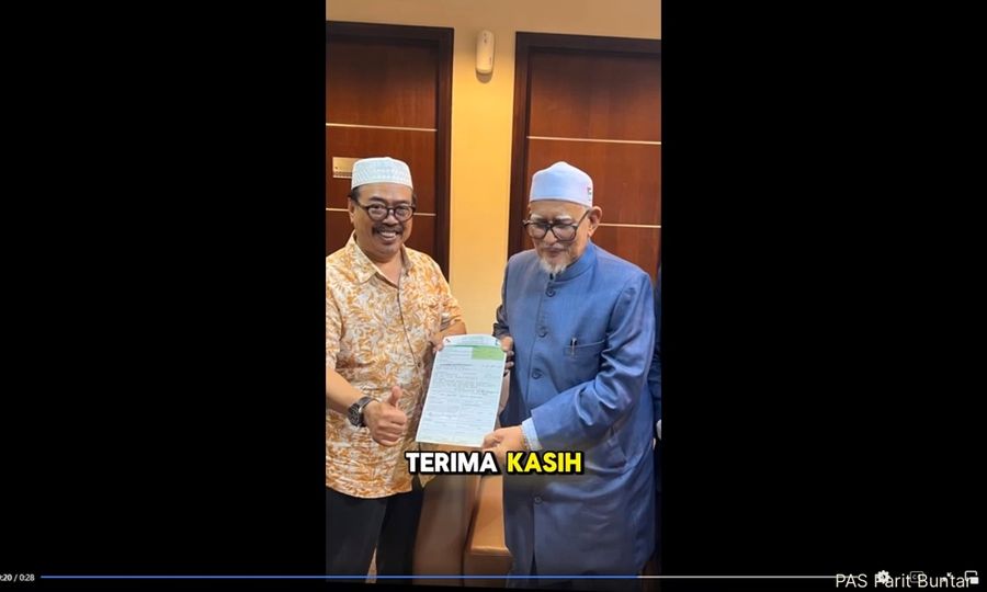 Adik presiden Umno sertai PAS