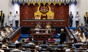 Govt finds formula for Parliament to vet public prosecutor, address royal role