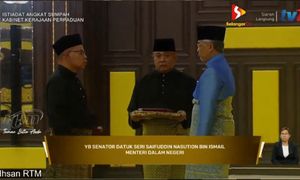 Menteri kabinet angkat sumpah jawatan
