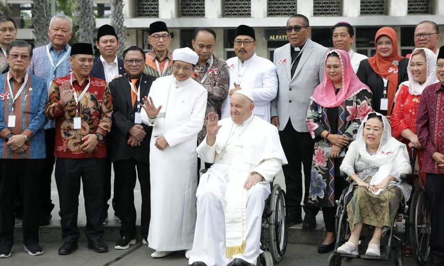 Agama dan konflik: Paus, imam besar Indonesia buat deklarasi bersama