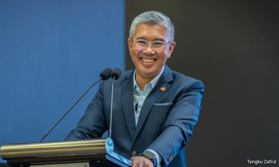 SNAPSHOT | Zafrul now Anwar's senior political adviser; 47 containers with e-waste found 