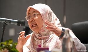 Fuziah ada bukti: Rafizi, Nik Nazmi 'terikat' bayar PKR bon RM10 juta