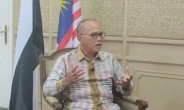 彭政府未决定呈反跳槽法，先看在野党态度