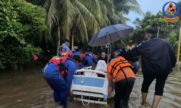 180 Civil Defence Force members mobilised for Johor floods - minister
