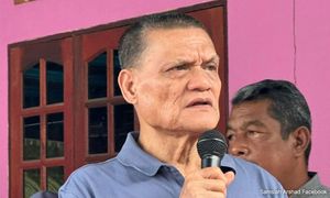 Kalau tak laku kenapa jual nama saya, tanya Adnan