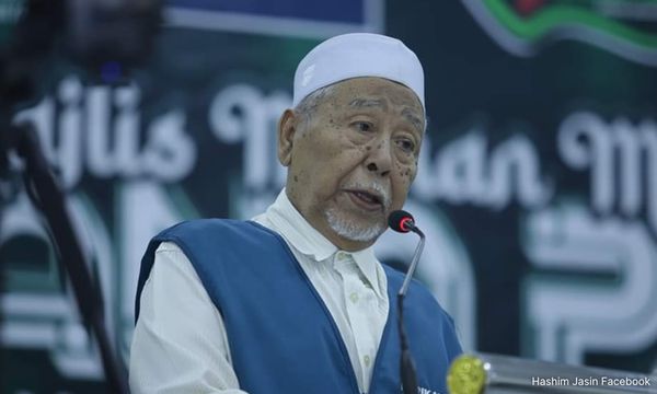 Muhyiddin not PM candidate, PAS more suitable to lead PN, says spiritual leader