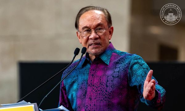 安华挺中国必要时武统，台湾抨贬损主权