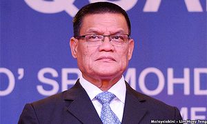 Adnan Yaakob terima ijazah undang-undang pada usia 72 tahun