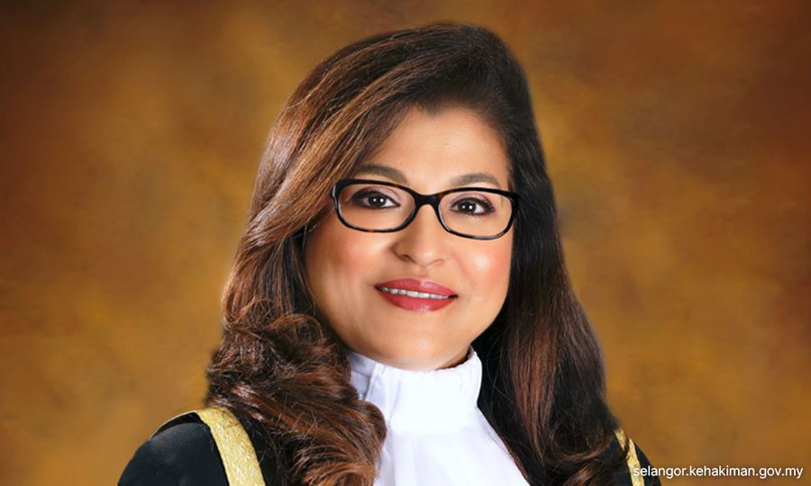 Pesuruhjaya kehakiman tarik diri dari kes saman Mahathir, Anwar