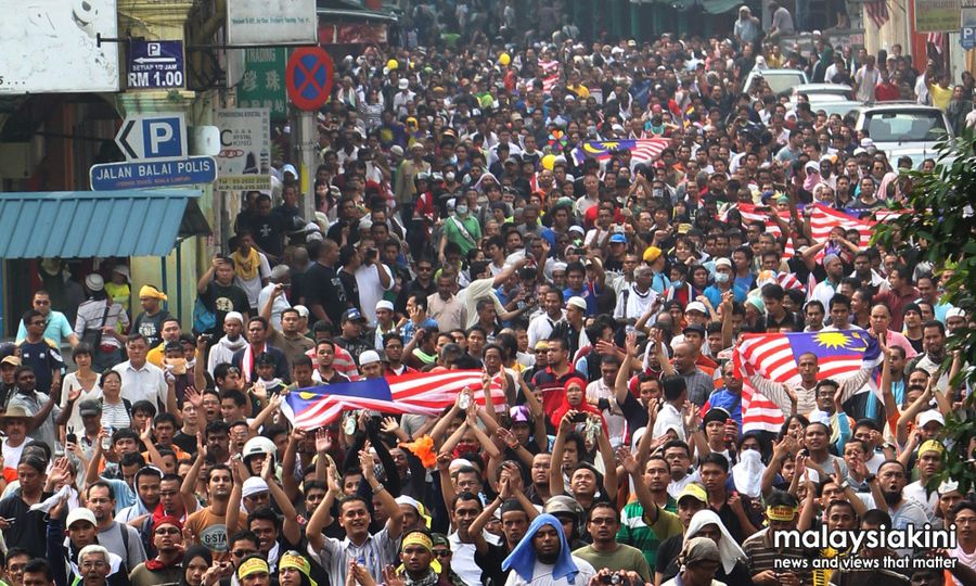 KOLUM | Tanah air memerlukan sastera