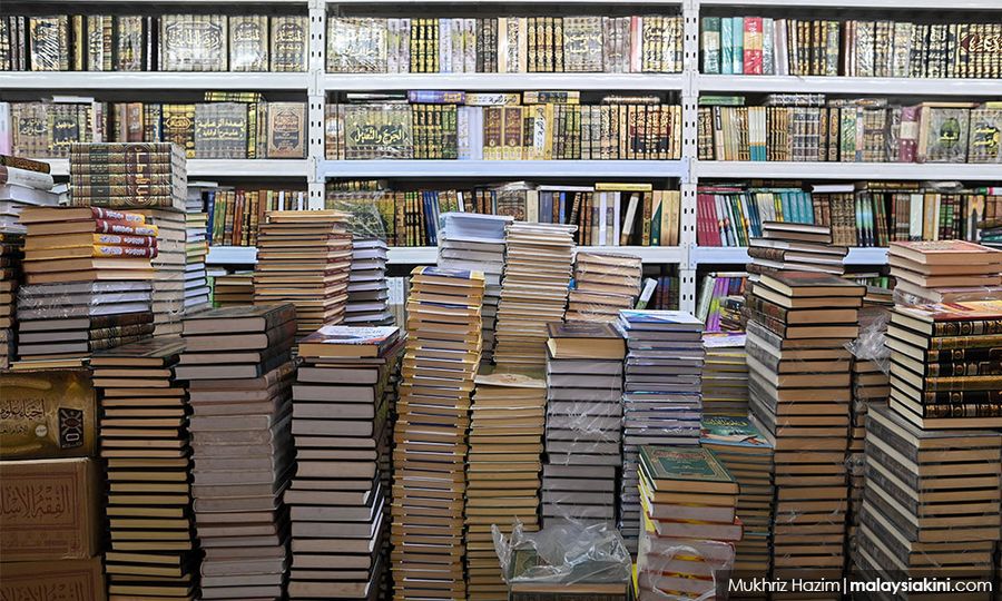 ULASAN | PBAKL dan penulis yang terpaksa mengemis
