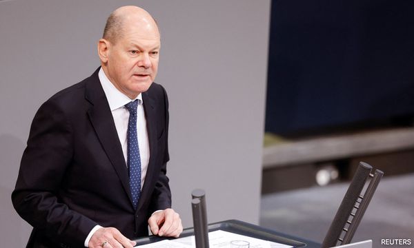 Biden, Scholz vow to punish Russia for war in Ukraine