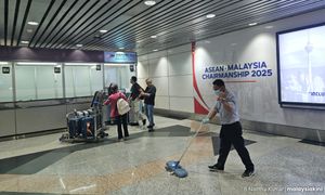 Warga Bangladesh ditahan cuba berlepas di Klia dengan PLKS palsu