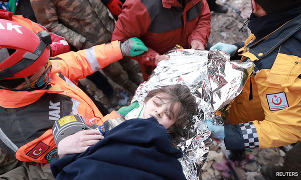 Children plucked from ruins days after earthquake; death tolls tops 21,000