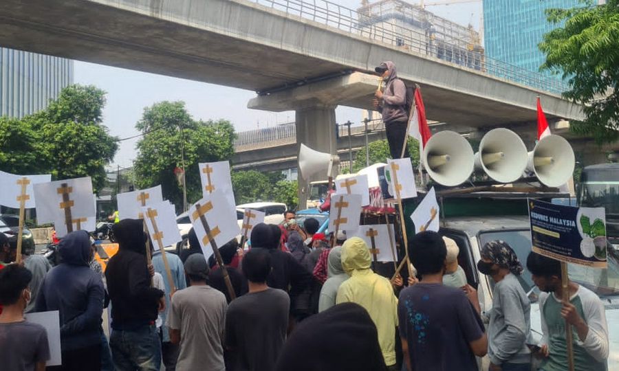 Corong Rakyat protes di kedutaan Malaysia di Jakarta 