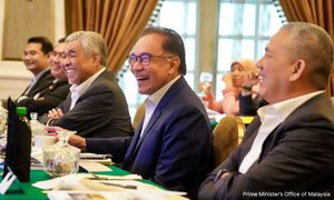 ULASAN | Hati-hati dengan kecenderungan autoritarianisme
