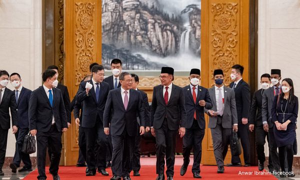 Anwar: China receptive to their companies hiring M'sians first