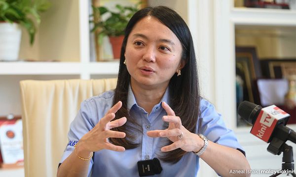 杨巧双打破缄默，欢迎反贪会查DRT找出真相