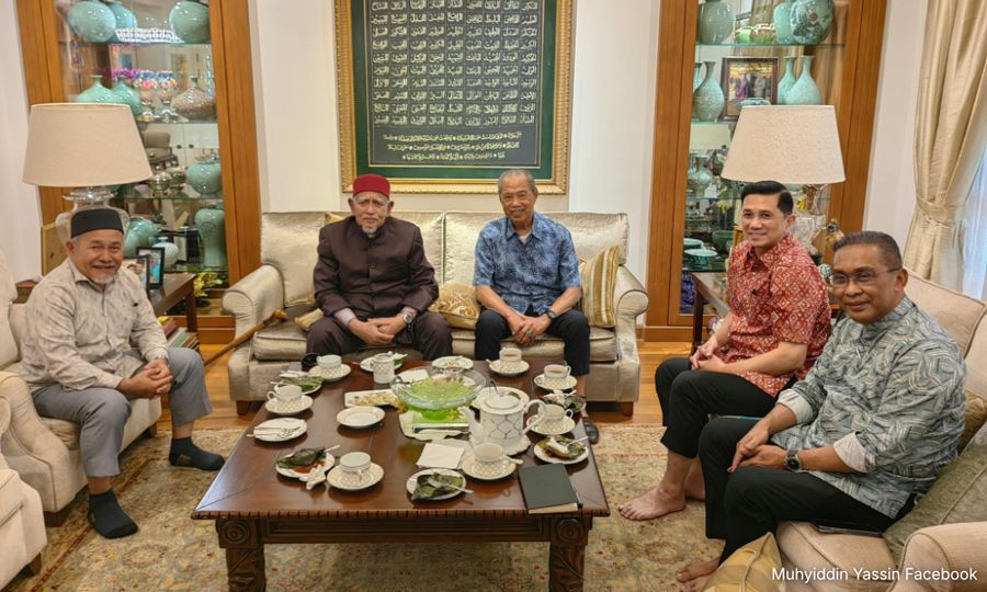 Muhyiddin, Hadi vow to strengthen PN as coalition remains headless