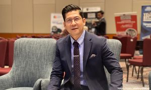 Dalam 'mengarut' celoteh Zarul di YouTube ada isi